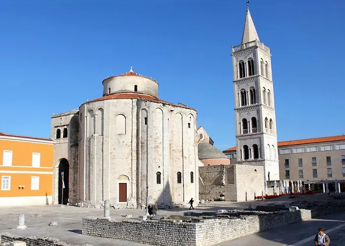 Lägenhet With A Parking Space - 13557