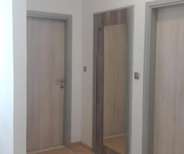 With A Parking Space - 13557 Lägenhet